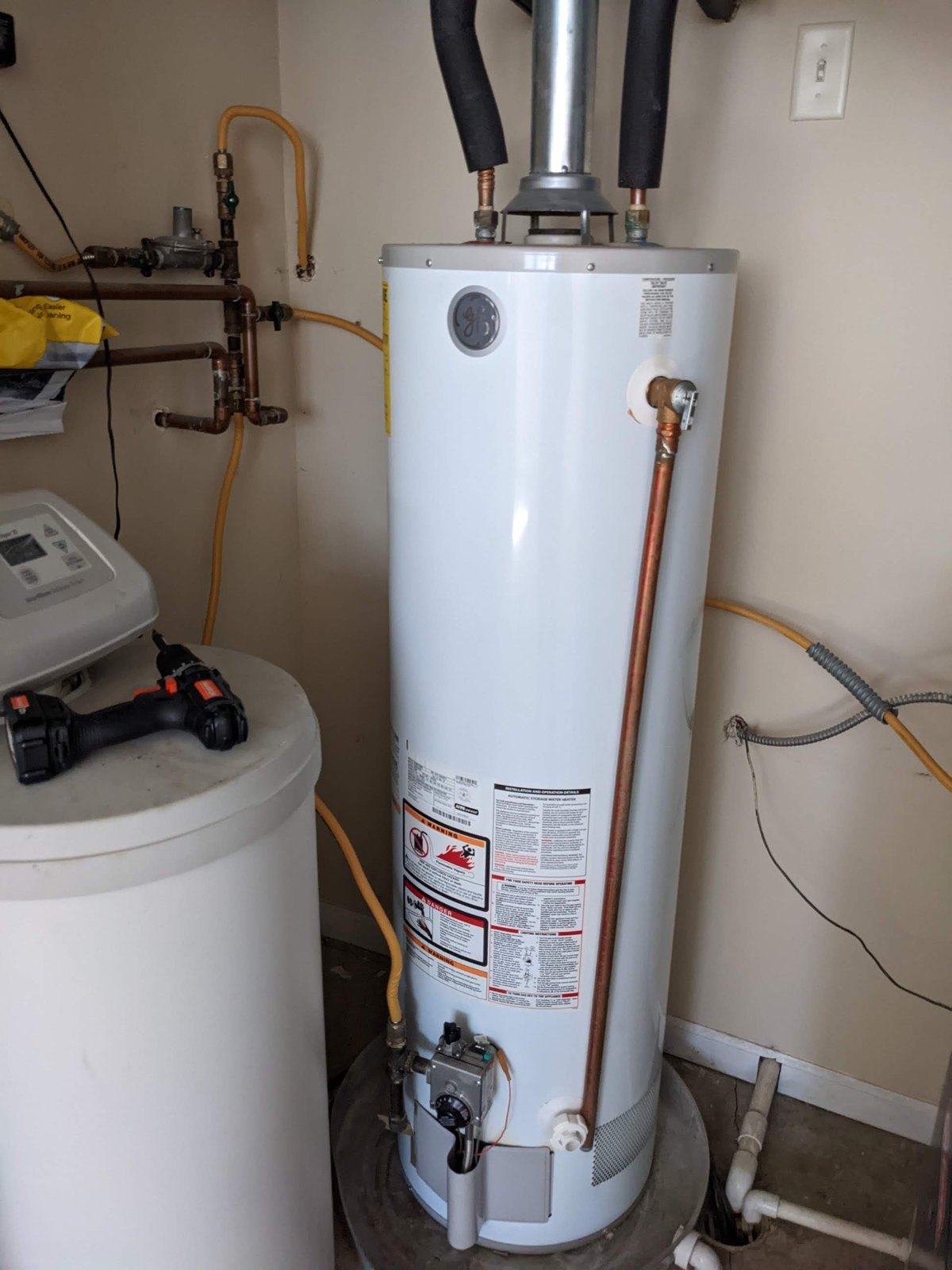 Water heater · Gas tank